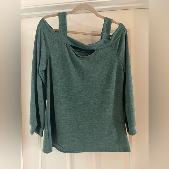 Green Off-Shoulder Top - Picture 1 of 1